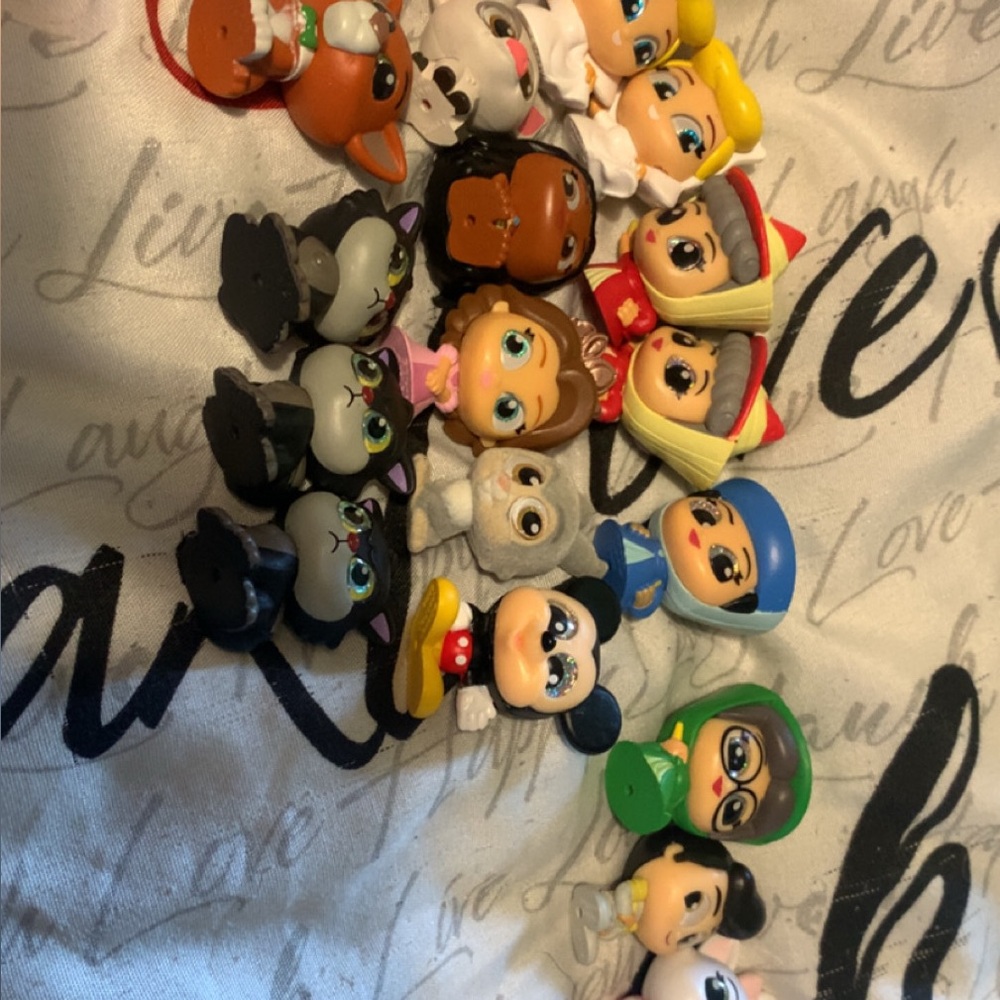 Disney doorables lot!!